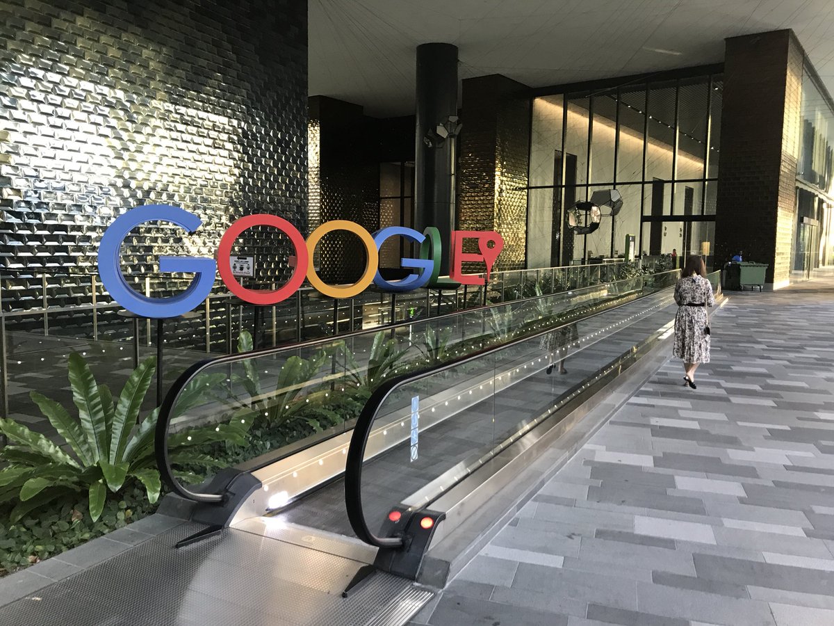 theDBLedge's tweet photo. Our CEO @joshuamack and APAC MD Angela Hands are at the SEAAGE Conference for early career talent in Singapore today! #seaageconference #futureofwork https://t.co/q2T2nY4LqB