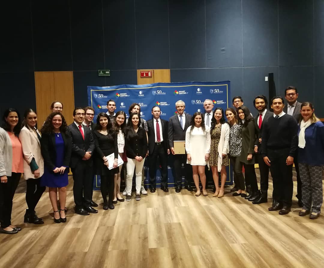 UPMexico's tweet photo. Muchas felicidades a la primera generación #LíderesenDesarrollo ¡Mucho éxito en esta nueva etapa! #FunedUP #SMARTCenterUP https://t.co/ZTB2RUadKp
