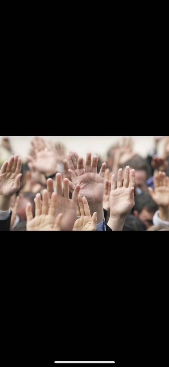 A massive show of hands when the audience and panellists were asked if they would take out an #energyefficientmortgage if they had the option 🙌🏻🌱🏡 <a href="/EEMActionPlan/">Energy Efficient Mortgages Initiative 🌿🏡</a> #EeMAP #EeDAPP Panel Event in Vancouver 🇨🇦