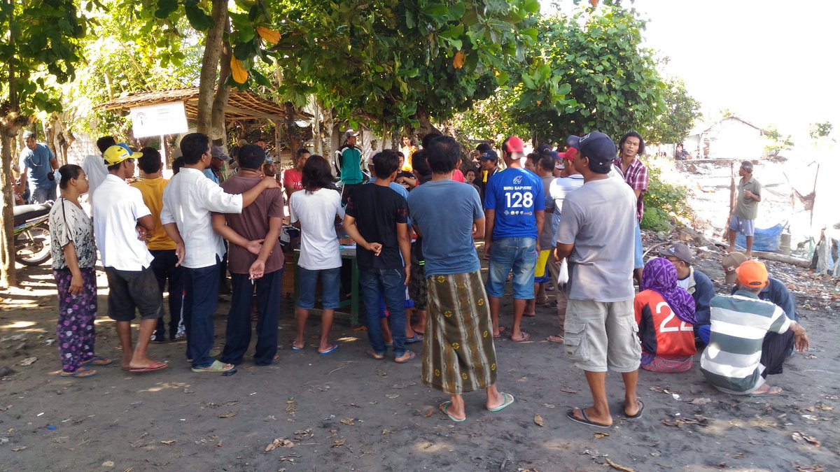 yan_nagara's tweet photo. Pendataan kartu KUSUKA di desa pengambengan kec. Negara oleh Luhkan PNS dan PPB..
#BBRBLPP #aksiluhkankkp https://t.co/OgIIHAb7p3