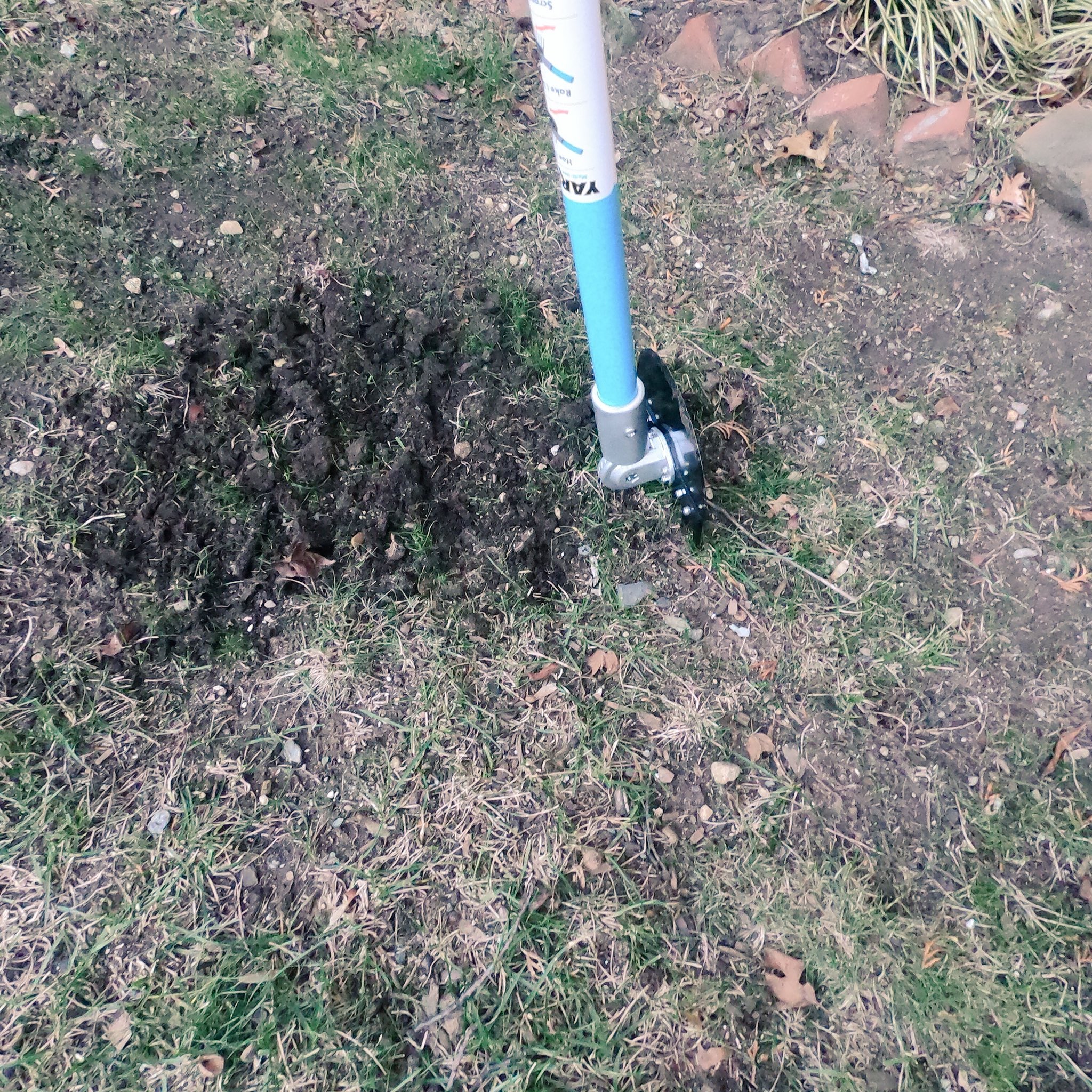 Yard X Multi Use Garden Tool On Twitter It S Important To Aerate Soil To Promote Healthy Grass Growth If You Have Patches Like This You Can Quickly Loosen The Soil Before Laying Your Grass