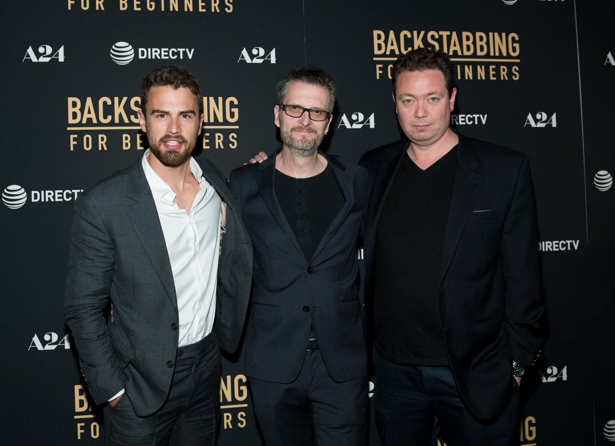 TheoJamesOrg's tweet photo. 📸 HQ photos from the NYC screening of "Backstabbing for Beginners" (April 17) - https://t.co/accYKNKVax #TheoJames #BackstabbingForBeginners https://t.co/sngJs0dqP3