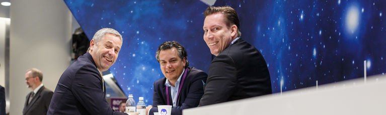 chinafintech's tweet photo. At #sibos2018 in Sydney, a newly designed Discover Zone will give fintechs a great opportunity to get in front of the top banks and decision makers from around the world. Applications for the FinTech Marketplace are being accepted today - https://t.co/veERilqlWu https://t.co/L2mQ7nlu4Y