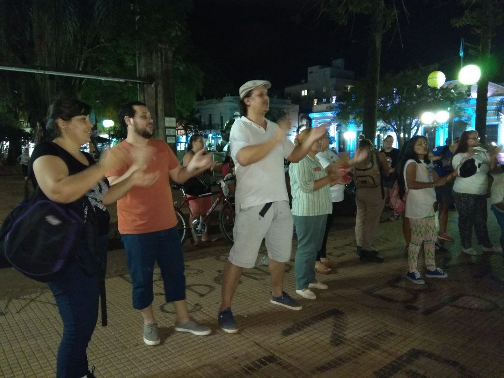 FrentePATRIAMns's tweet photo. #BastaDeTarifazos 
#RuidazoNacional #Ruidazo #RUIDAZONACIONAL18A 
En Posadas Misiones tambien decimos basta a los rarifazos en luz, agua, gas y combustibles.
@AntoScappi @MinistDDHHMnes @rovira_carlos @roque505 @ApPenayo @jorgekurrle @misionesonline @primeraedicionw @MnesPunto https://t.co/NQQmBuHV40