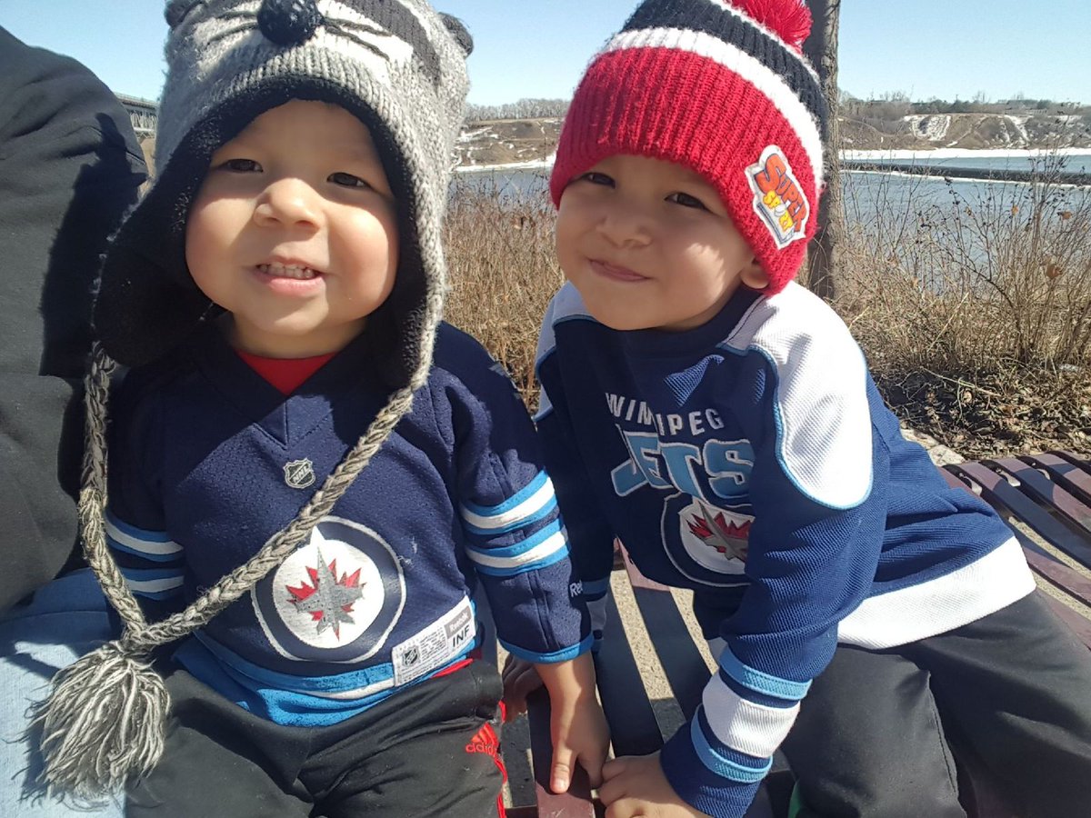 Big_G_09's tweet image. #BashBros 👊 #TrainBridge 🌉 #Toontown 🍁 #WPGWhiteout