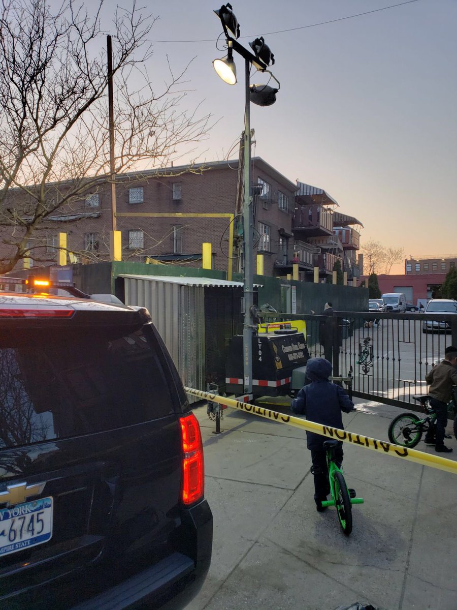 CSESpecialOps's tweet photo. To rent our light towers for events, construction sites, we have daily, weekly, monthly rates call the Chesed Shel Emes hot line (855) 273-2121 x 6, and help us help those that can’t help themselves anymore https://t.co/dzo1sJwaaC