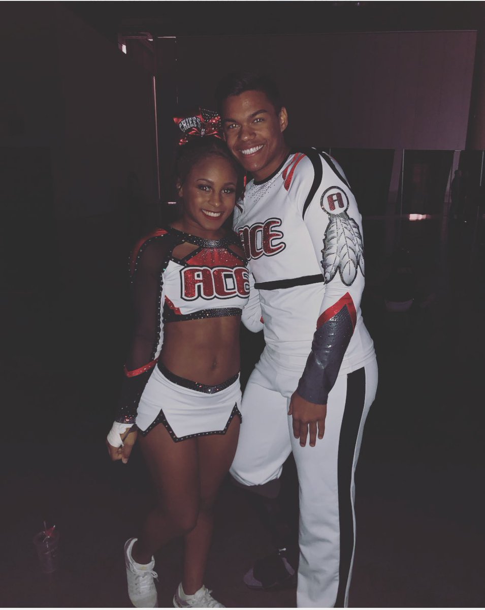 MckenzieTyaira's tweet photo. Chiefs and Warriors HIT!! Tonight on FaceTime at practice!! We’re super excited because in 10 days we hit the WORLDS 🌎 floor! #servingyouthecoffee #acetribe #acefamily #worldsmonth @ACE_hattiesburg @ACECHIEFS_MS @ACEWARRIORS_W5 @VarsityAllStar @ACECheerCompany https://t.co/tlQFqim0c3