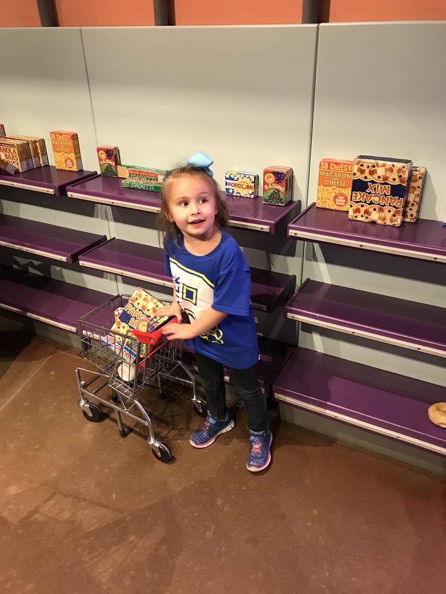 SchmidtShannan's tweet photo. #MisdProud #couragecharactercommitment  #baxterprek. #fieldtrip https://t.co/WoI6kOhm7a