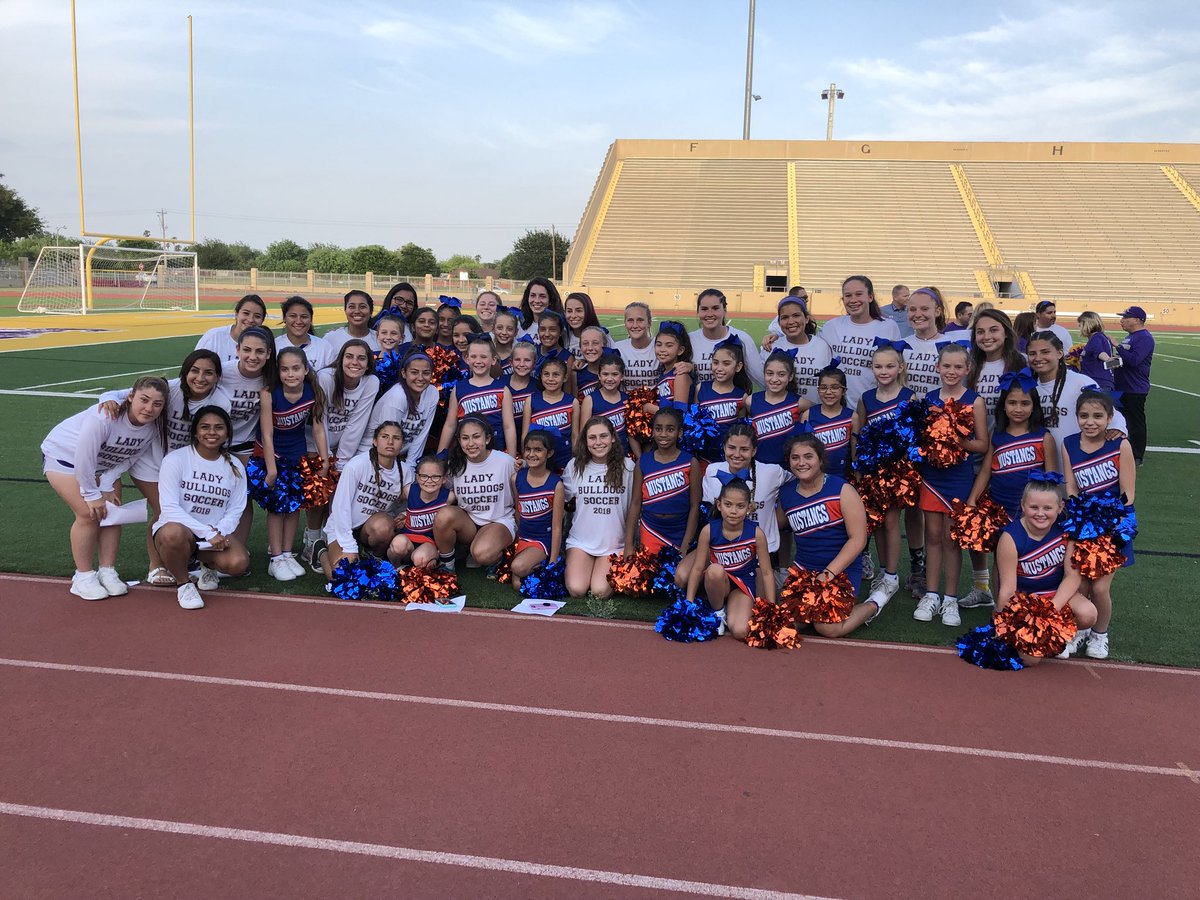 mrsQuintanilla1's tweet photo. Our Milam Cheer Squad supporting the Lady Bulldogs-Soccer Team! #verticalteam #goMcHi #weareMcHi #superstars #goodluck #StateBound @McHiPride @Milam_Mustangs @McAllenISD https://t.co/cEfIc0uQqp