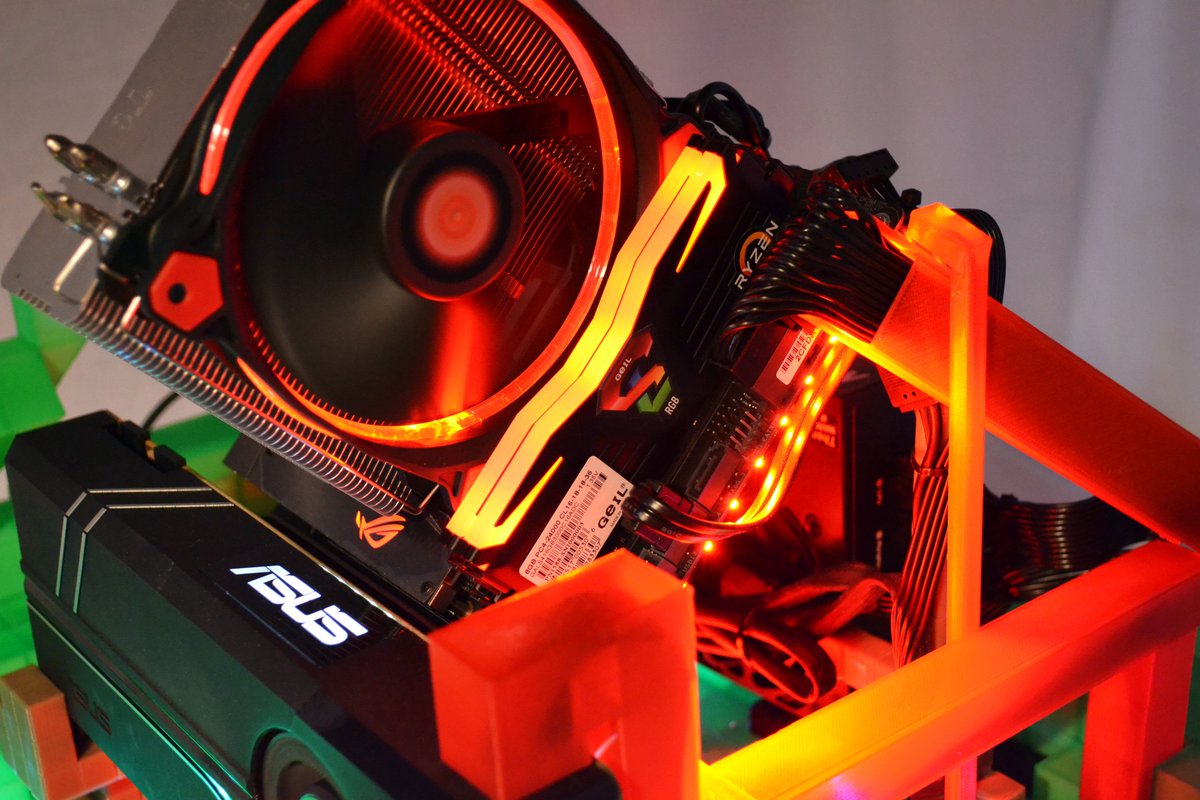 ASUSUSA's tweet photo. Probably the coolest thing you'll see today...or ever! Watch @8bitBuilder's #Metroid inspired 3D printed computer case build and let us know what you think - https://t.co/HyVkMQcU0z https://t.co/cAOn7oFopU