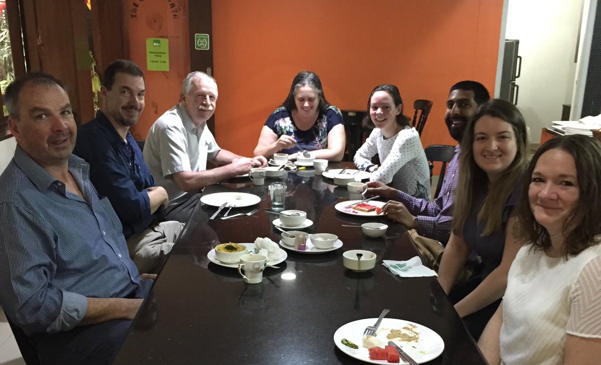 gwynrees's tweet photo. @CEHScienceNews #upscape team at breakfast in #Bangalore @BGSGroundwater @Geog_UoD https://t.co/7huEcjRIxf