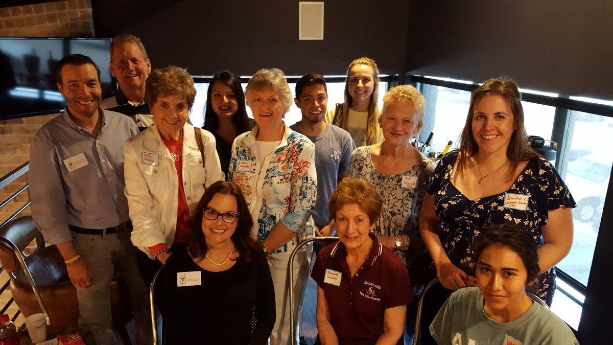 The_tipsy_bean's tweet photo. Thank you to Ronald McDonald House Charities for all the important work you do! It was a joy to host your event this afternoon! ❤
#TipsyBean #RonaldMcDonaldHouseCharities https://t.co/viNFeEtGgh