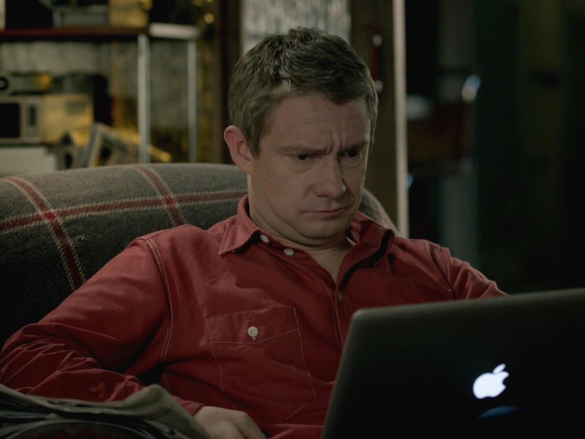 Zashache's tweet photo. Is this ain’t me after seeing new pictures or news of Martin Freeman https://t.co/k3qQS64X91