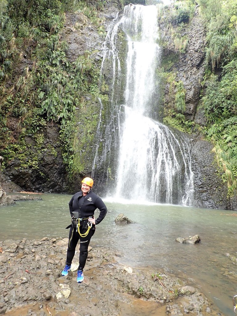jenmkirch's tweet photo. Sunday’s #canyoning and #abseiling #adventure at #kitekitefalls in the #waitakereranges in #pihacanyon was a gorgeous rush: there were #rockpools for jumping, #slotcanyons & #waterfalls for #climbing and #kauritree #rainforest and so much more ⛰💦🌱🧗🏼♀️🌋#chasingwaterfalls https://t.co/nVLTBPK8sw