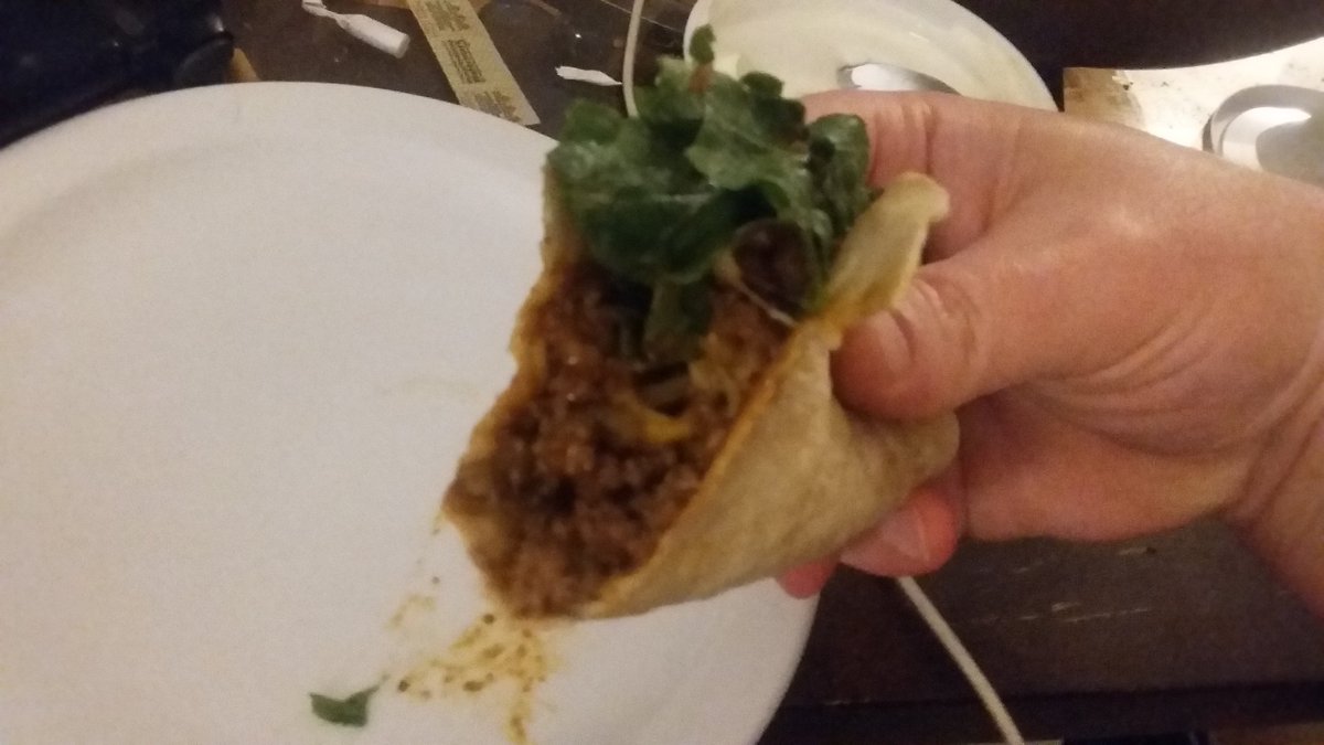 HuskerFox's tweet photo. Used these Taco spice kits for the meat but then I realized that there really wasn't much to them
Cracked open 2 cans of Stagg chili. Threw that in along with a few of my own spices to sweeten it up.
@Bioxz got Romaine lettuce instead of Iceberg. Still not bad.
#FursThatCook https://t.co/VJcw79bUUI