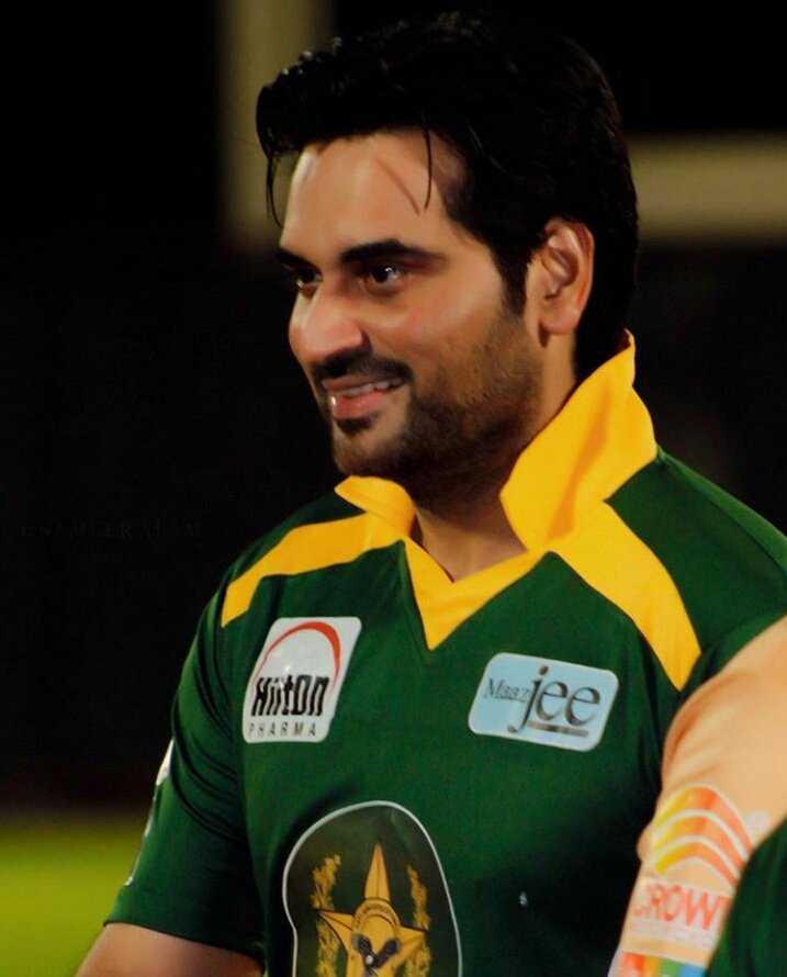 humayunfanclub's tweet photo. Good Morning Tweeples💕
Sending you the most cheerful smile in the world to brighten up your day
#humayunsaeed @iamhumayunsaeed
#maazjee Source: imazjee https://t.co/mc0nAgHYsZ