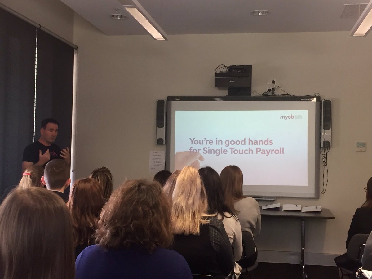 BusinessHub tweet media