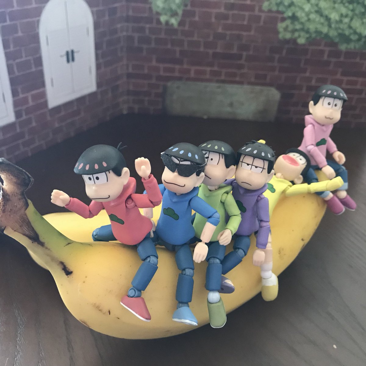 ちょこ 宗像ちよこ على تويتر バナナボート おそ松さん フィギュア撮影友の会 リーメント プチポーズシリーズ