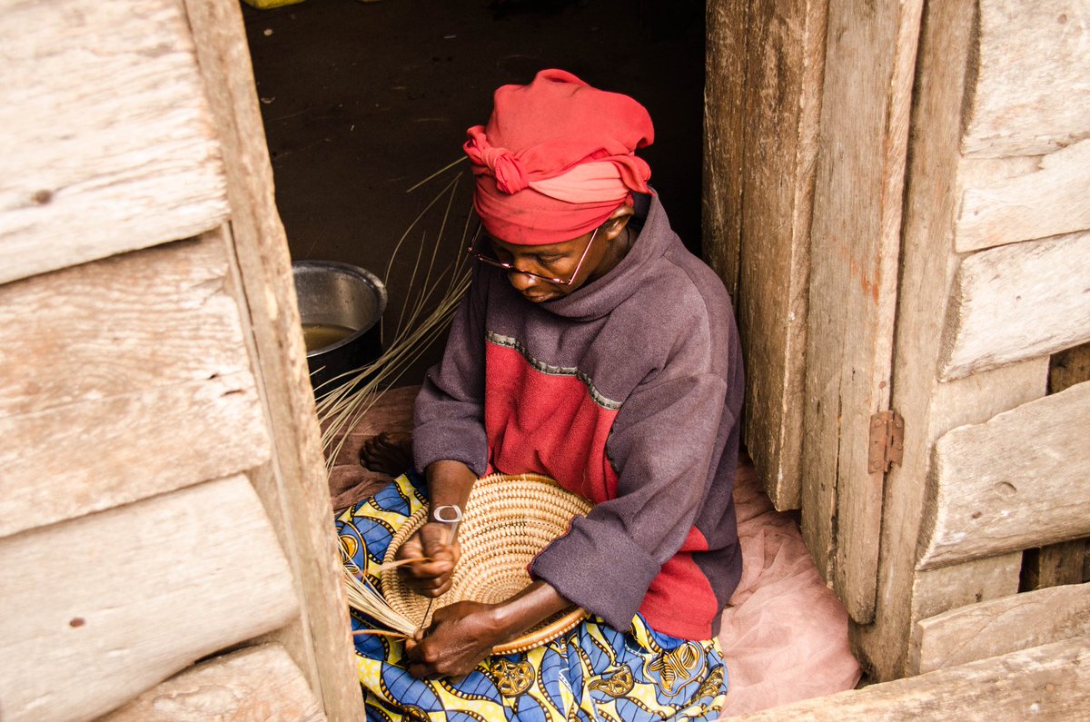 NewHopeUganda's tweet photo. This woman is empowered to make a living through Woven Hearts of Hope at Musana Camps. Each basket purchased makes a difference in her family's life because of her craft-work. Support this work by purchasing a basket or jewelry, https://t.co/LiAulkM1ep
#proverbs31woman #homemade https://t.co/dwBMpmON0D