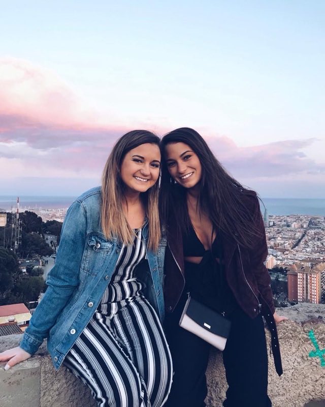 AXOUIUC's tweet photo. Alpha Chi Abroad https://t.co/AYiQKTB3ry