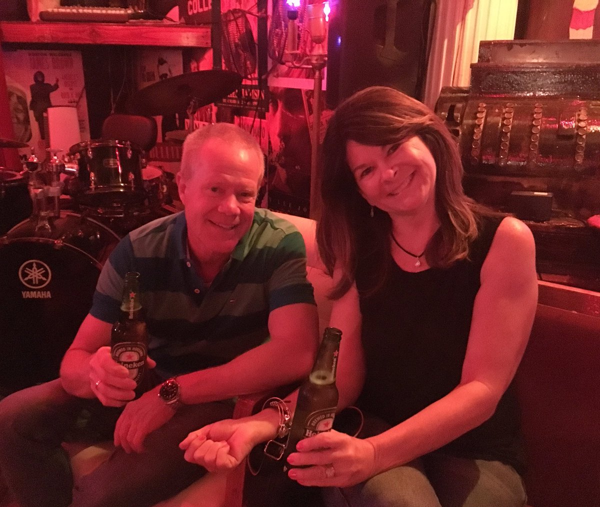 SashaEats's tweet image. The Red Bar is one of my favorite places in Grayton Beach, Florida. It’s a hot spot for great food and live music. A favorite among locals and visitors, The Red Bar is a must-do when anywhere near Grayton Beach or @30a. #Foodspotting #SashaInPCB #30A