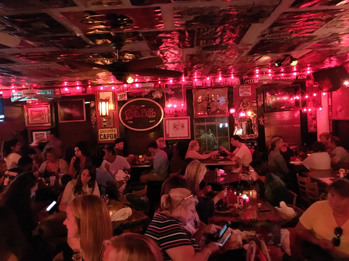 SashaEats's tweet image. The Red Bar is one of my favorite places in Grayton Beach, Florida. It’s a hot spot for great food and live music. A favorite among locals and visitors, The Red Bar is a must-do when anywhere near Grayton Beach or @30a. #Foodspotting #SashaInPCB #30A