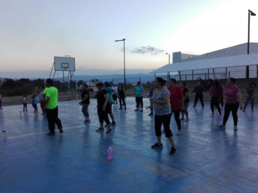 PREVENCIONGAB's tweet photo. Esta noche hacemos  recorrido por las clases de zumba en los Parques para una #VidaMejor "Solidaridad" "Campo Parada Marte", San José de la Vega y Padre Antonio Ribas Ribas del Distrito Central. https://t.co/Wb7kNN8c1F