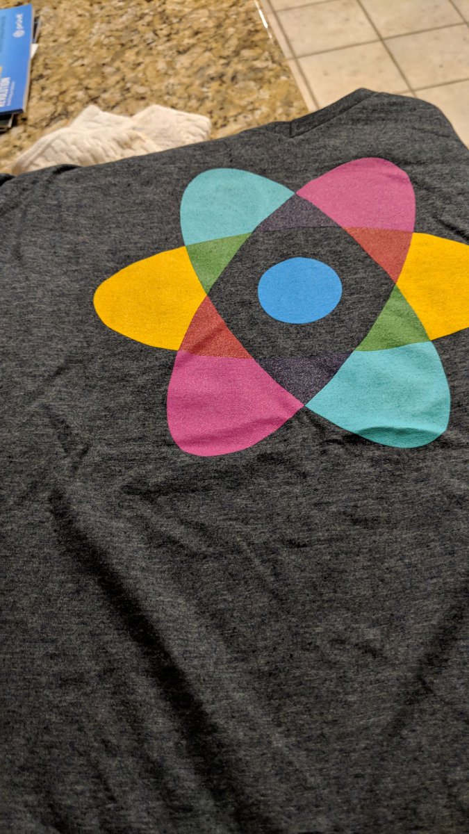 jsjoeio's tweet photo. My #Reactiflux shirt arrived today! π
Thank you @cvitullo for organizing, purchasing and shipping these out to everyone in the community! Really appreciate it π https://t.co/3ynCh4jleA