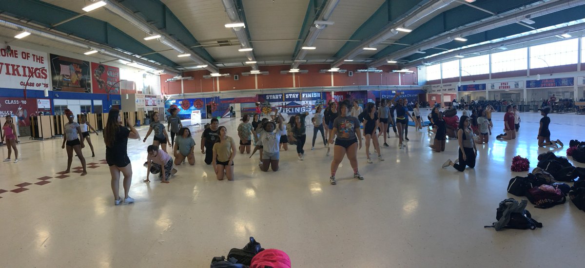 valleyhscheer's tweet photo. Thank you to all who came out for the two day clinic for 2018-19 cheer squad at #ValleyHS. Can't wait to see how you all do at tryouts! #valleycheer2k18-19 #cheer #cheerleaders #Valley #Vegas https://t.co/1SFMAEYkLW