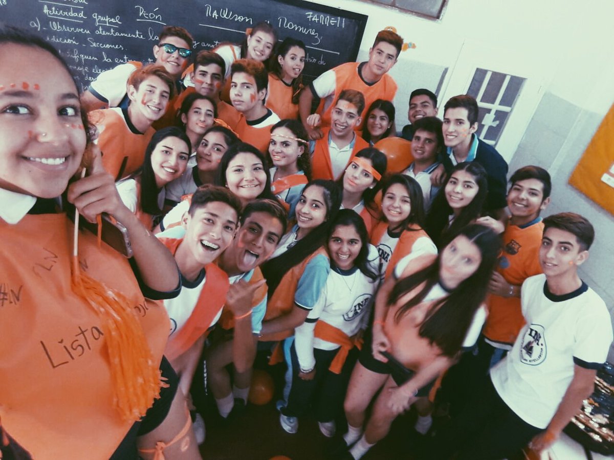 belgonnnzalez's tweet image. Los nervios y las ansias sobraban hoy,la espera de saber los resultados nos mato a todos,pero no hubo nada mas lindo que saltar y gritar de la alegria de saber que el esfuerzo de cada uno valio la pena.A seguir sumando experiencias #LN2018