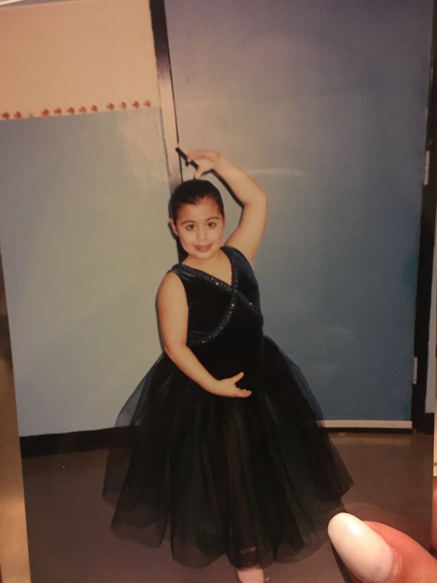 cristinnaa_x3's tweet image. Happy birthday baby girl !!! From dance partner to therapist to comedian I know I can always count on you to make my day ❤️ I love you and enjoy 20 💕💕 #lalaturns20 #WeAreGettingOld @lauraparrales