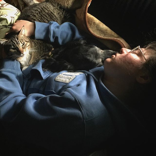 ParkerPuppy's tweet photo. Took a nap with mom and @prettykittypriscilla #catanddog #naptime #snugglefriends #cat #dog #dogsofinstagram #catsofinstagram https://t.co/bs22YeuLOd https://t.co/1FXXvZDCNW