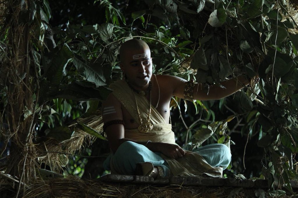 What is Tenali up to? Any guesses?