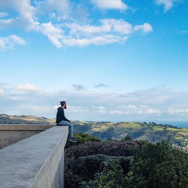 We’re so in love with our house here in Dunedin. It’s not only super cute and even has a nice little garden with a view into the hills. It’s also just a quick afternoon hike away from Signal Hill - one of the best lookout points in whole Dunedin. ift.tt/2Hfa6Y7