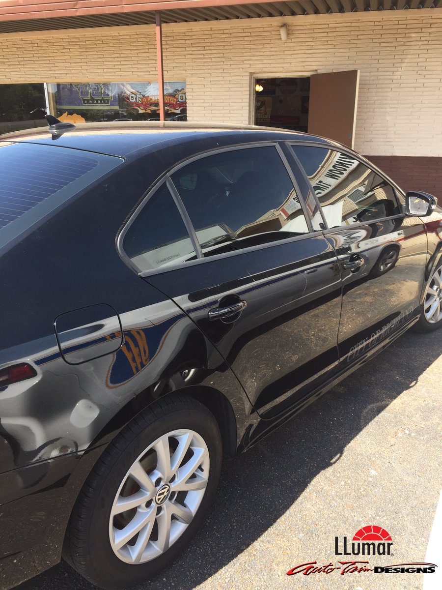 autotrim_ms's tweet photo. Old tint coming off, new tint by Llumar professionally installed here at Auto Trim Designs
•
•
•
#llumar #llumartint #windowtint #besttint #llumarwindowtint #oldtint #wrongtint #beautiful #love #carguy #cargirl #tintguy https://t.co/522ncK3AOB