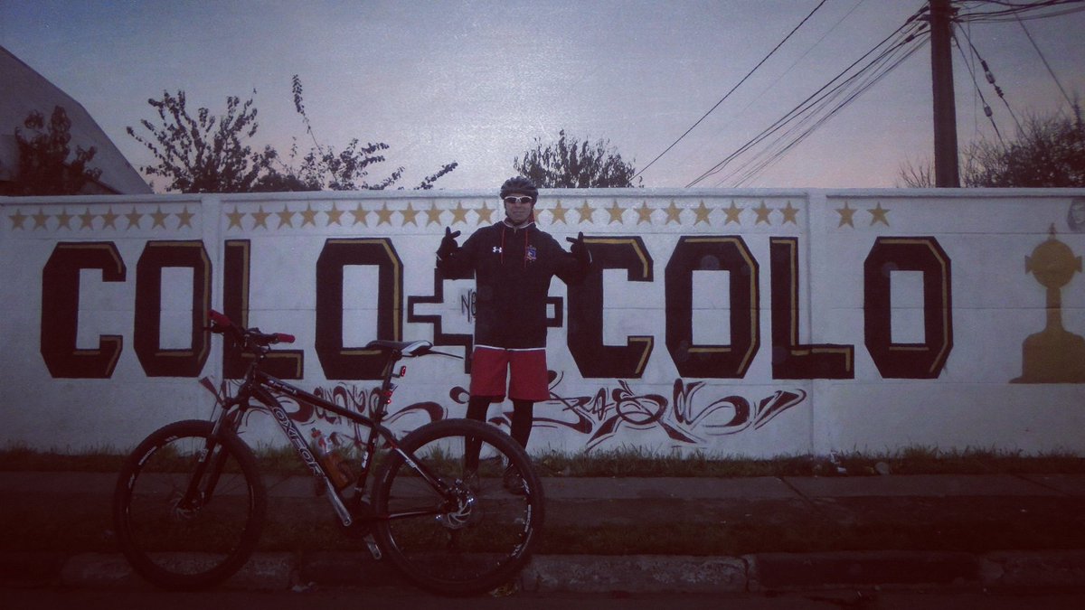 Ivo29Gb's tweet photo. #FelizAniversario93Años
#ColoColo ⚽❤ mi viejo y querido amigo...feliz aniversario y a todo el pueblo ColoColino  
#DiaInternacionalDeLaBicicleta 🚵👏❤ https://t.co/ff0Nj2OaKY