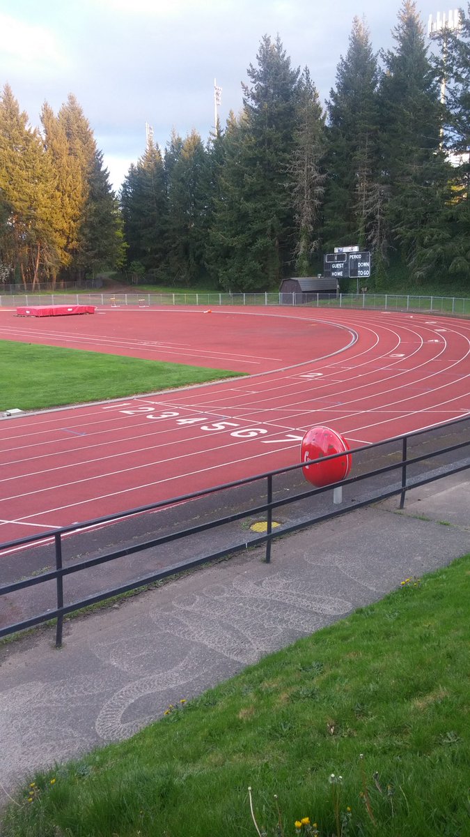 countessoceanus's tweet photo. Gresham Community College. The tour of tracks continues... https://t.co/OXh3bBzB1n
