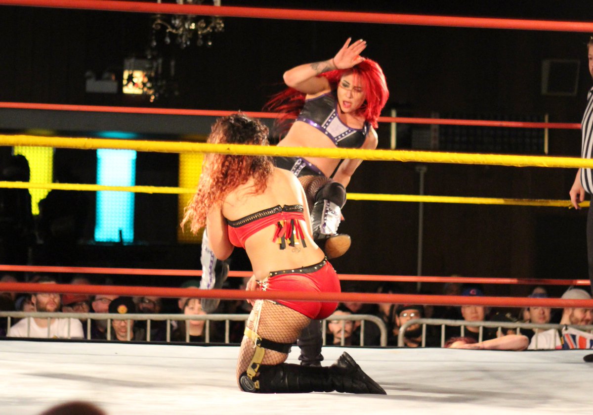 DAFALCON11's tweet photo. @MirandaAlize_ has incredible finesse in the air -- here her quick scissor kick meets @DynamiteDiDi23 's head. @SHIMMERwomen #Vol101 https://t.co/oBsVCQ9beC