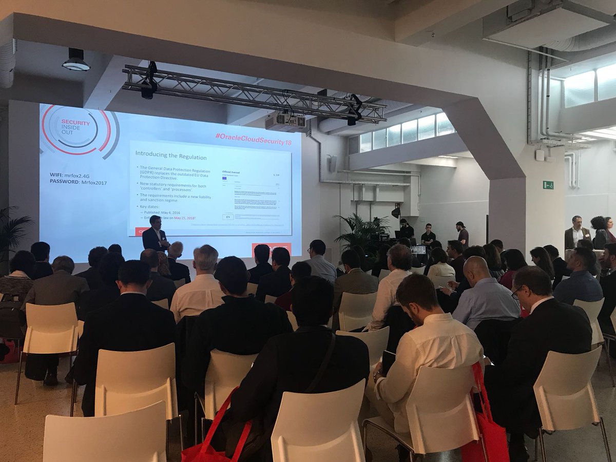 laura_mdla's tweet image. @mvidallo en el evento #OracleCloudSecurity18 contándonos las claves del reglamento GDPR y la importancia de la #seguridad de #datos en las empresas