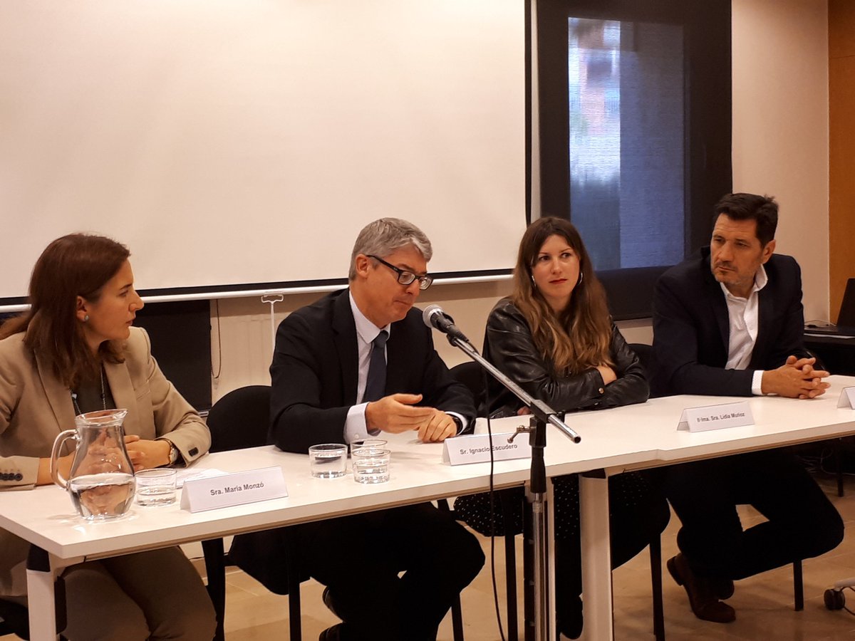 ajsantfeliu's tweet photo. L'Ajuntament de #SantFeliu inaugura el nou centre de demostració i innovació #COinnova a la Torre del Roser amb la signatura del conveni Sant Feliu Maker League amb @aiguesbcnclient https://t.co/aVGvwf085T https://t.co/LjTpKV5zNz