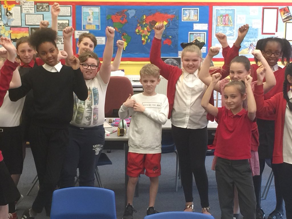 chrisdysonHT's tweet image. I’m literally #buzzinglikeafridge -  to ALL the people who tweeted love to our lovely Logan here @ParklandsLeeds after he went under a bus ....... a miracle has happened ..... he is like #Dmob - back with a vengeance ..... from this to this