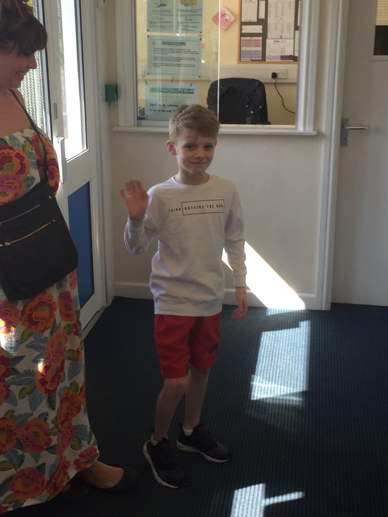 chrisdysonHT's tweet image. I’m literally #buzzinglikeafridge -  to ALL the people who tweeted love to our lovely Logan here @ParklandsLeeds after he went under a bus ....... a miracle has happened ..... he is like #Dmob - back with a vengeance ..... from this to this