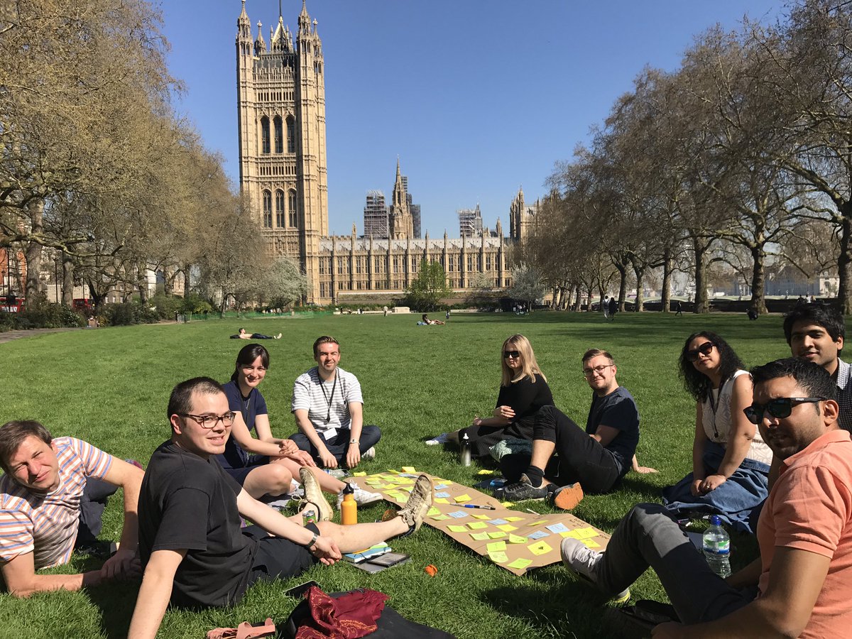 Best last day as Delivery manager in PDS 🌞 @bryonywatson1 runs the team retrospective in the park 💕