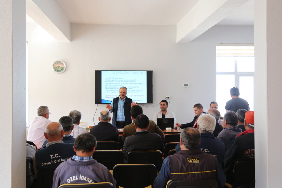 Özel İdare Personeline İş Sağlığı ve Güvenliği Eğitimi Verildi 
corumozelidare.gov.tr/ozel-idare-per…