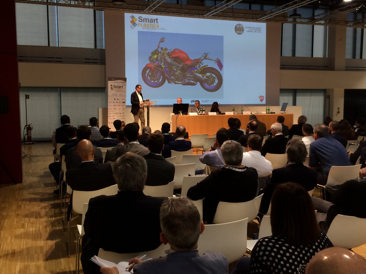 SMARTPLASTforum's tweet photo. nella prima giornata di #SmartPlasticsForum grande attesa per l'intervento del Dr.Nicolo' Compostella di @DucatiMotor https://t.co/o1JKG1ifje