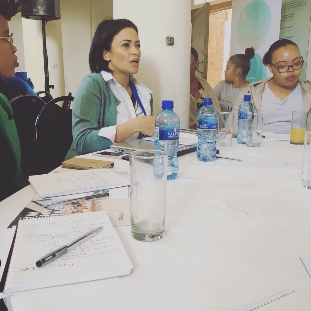 Vivianroadsmith's tweet photo. What an honor to be mentored on entrepreneurship by @fcfortune! #independence #mynextbigstep #shedecides #GenderNordicSa https://t.co/a527wdsTL5