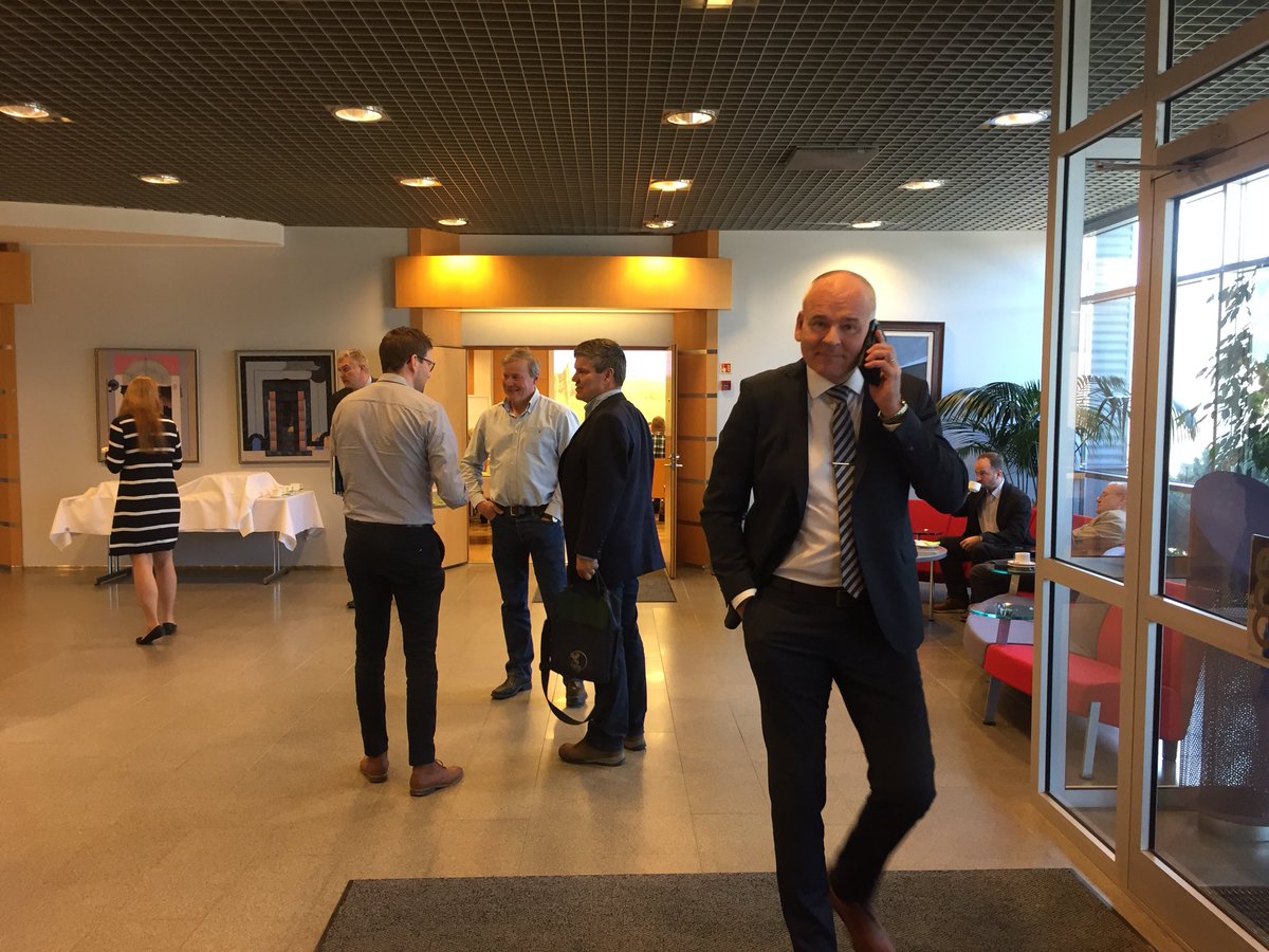 Raision Tutkimussäätiön Valkuaisomavaraisuus-seminaari alkamassa Raisiossa. Dosentti <a href="/IlmoAronen/">Ilmo Aronen</a> isännöi tilaisuutta. #raisiontutkimussäätiö #vakuaisomavaraisuus