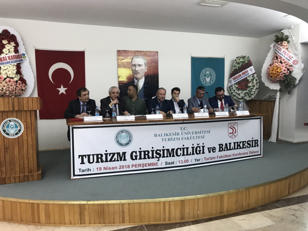 IsaDal_Denizli's tweet photo. Turizm haftası kapsamında, Balıkesir Üniversitesi Turizm Fakültesi tarafından organize edilen, Turizm Girişimciliği ve Balıkesir konulu panelde, firmamız @evteksltd temsilen, koordinatörümüz Bülent Mulcar konuşmacı olarak katılım sağlamıştır. https://t.co/x6qjA4trLA