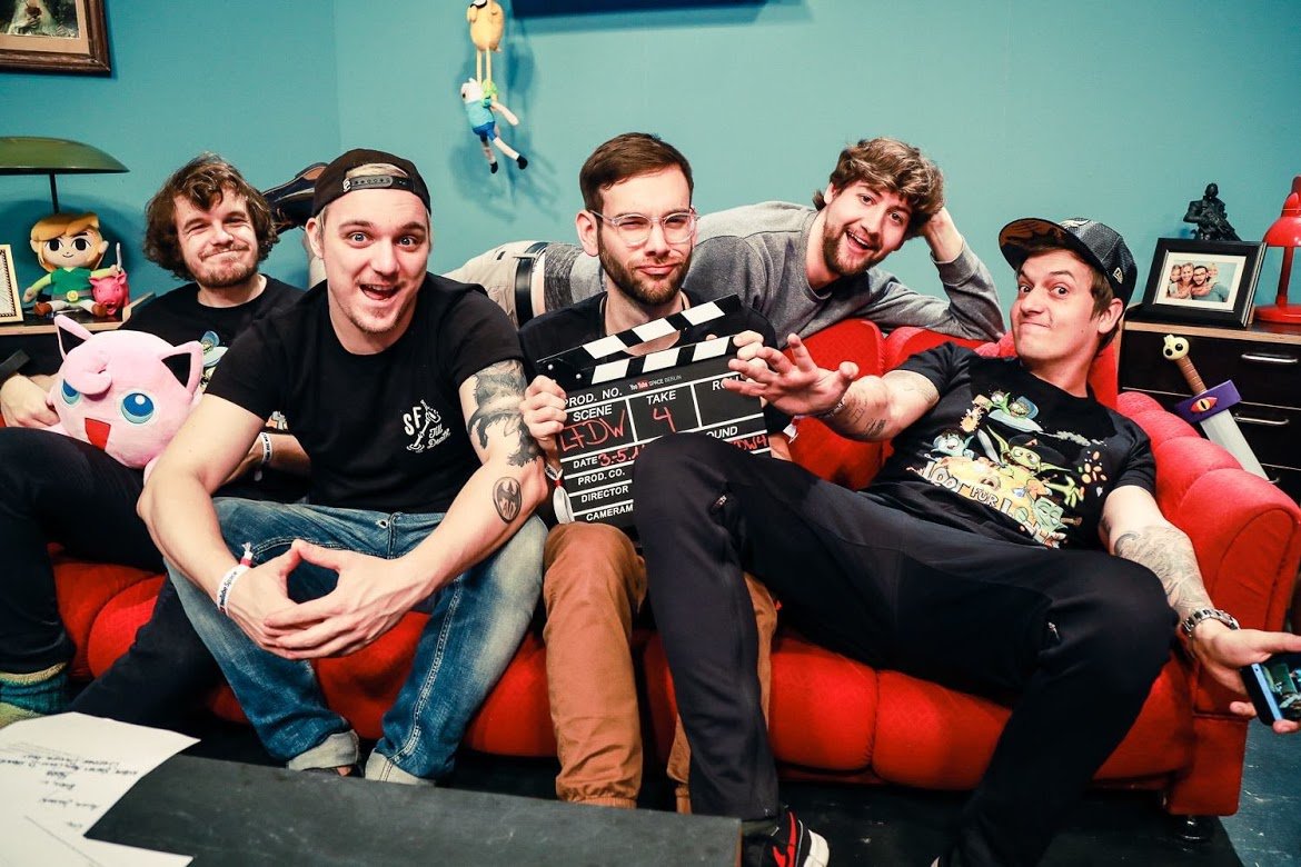 YouTubeSpaceBer's tweet photo. 💥 Full House kann einpacken! #LFDW4 #TBThursday https://t.co/zCO78vgrX2
