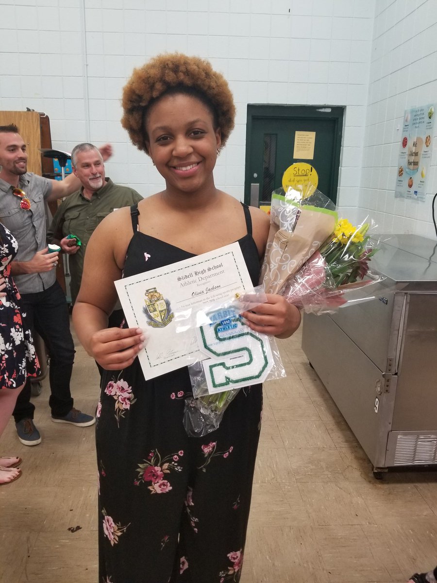 melmcjack's tweet image. Proud is an understatement! The dedication it requires to be on a powerlifting team amazes me. It's an everyday commitment! Thank you @SlidellTigerFB for being so dedicated and encouraging to our kids! 🏋️‍♀️🏋️‍♀️🏋️‍♀️